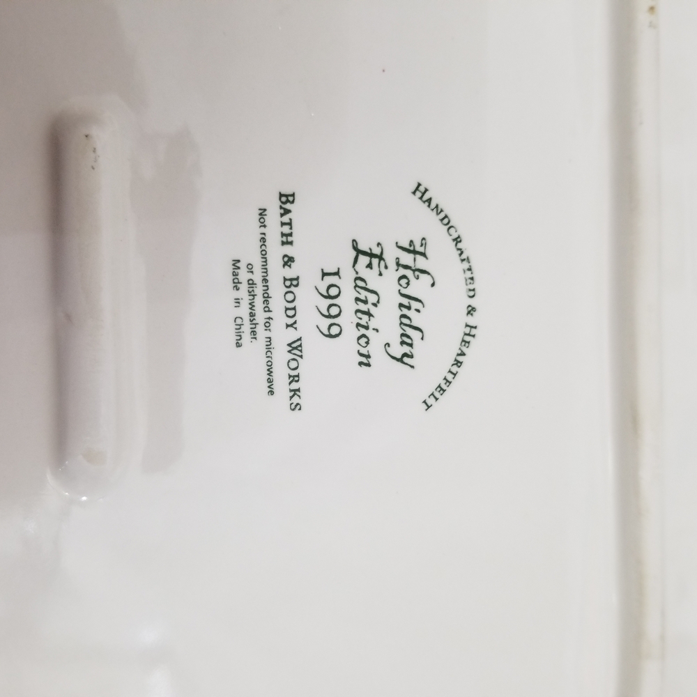 Bath & Body Works Holiday Edition Ceramic Plate